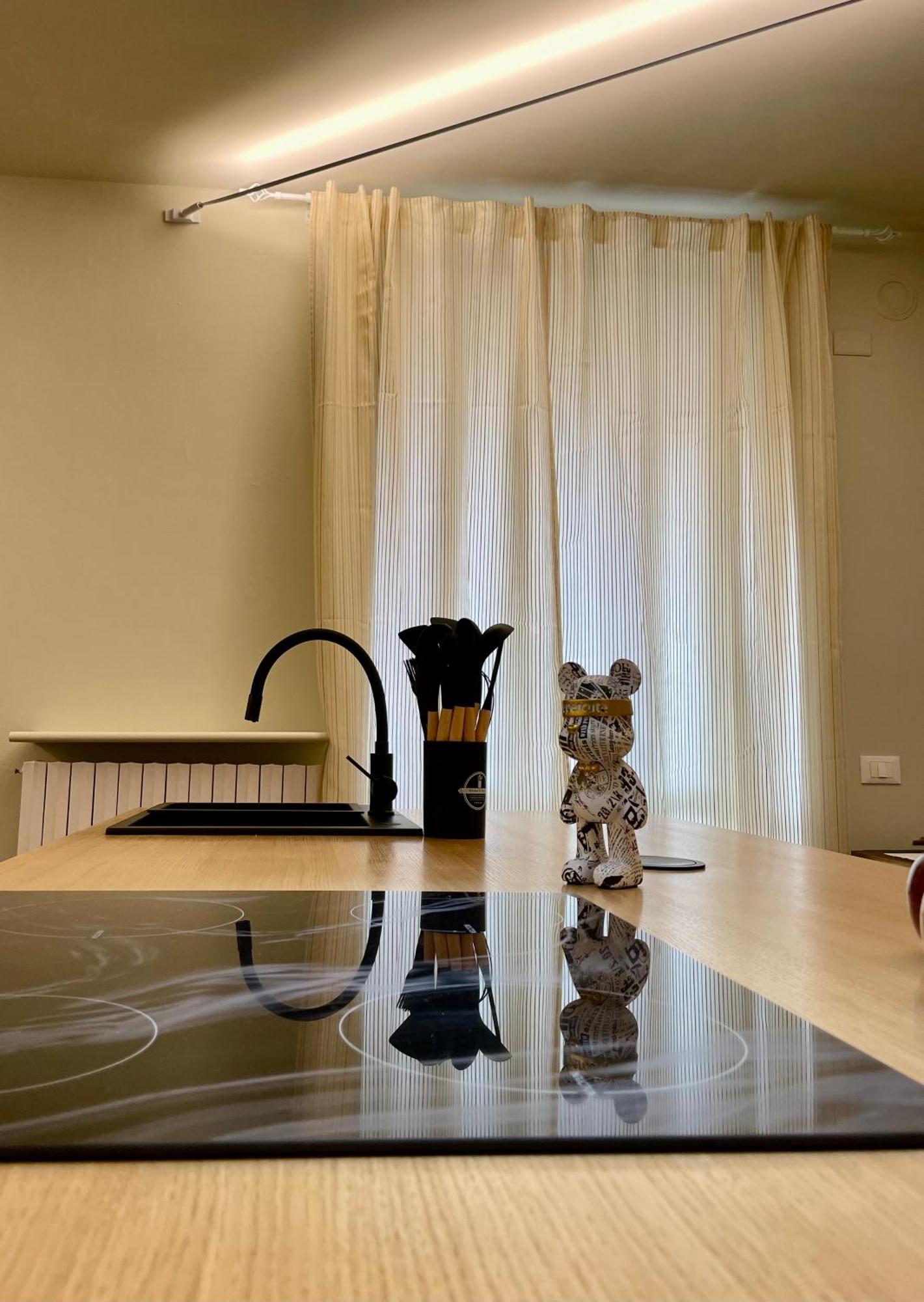 33 Borgo Ticino Lux Free Parking & Private Garden Apartment Pavia Exterior foto